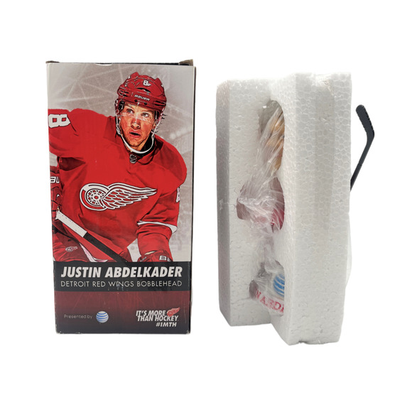 Justin Abdelkader 2014 - 15  Detroit Red Wings SGA Bobblehead, AT&T NEW OPEN BOX - Picture 2 of 9
